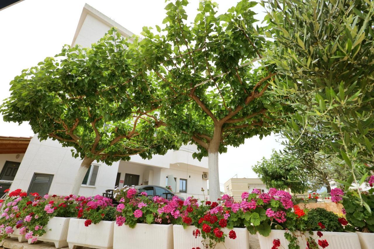 Guest House Gerard Ksamil Exterior foto